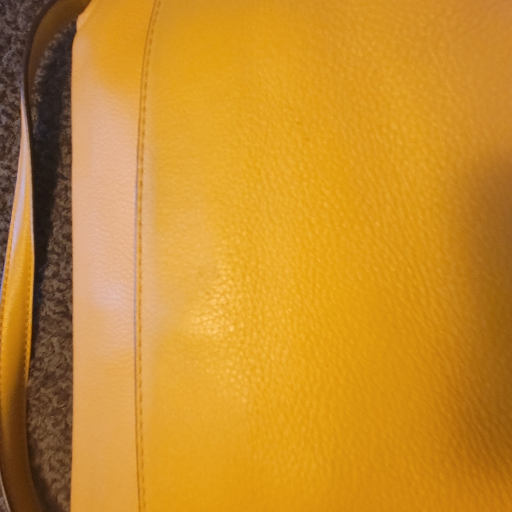 Michael Kors Yellow Leather Shoulder Bag - Picture 4 of 10